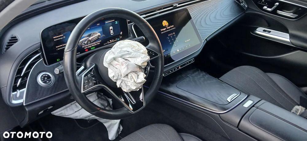 Mercedes-Benz Klasa E 300de 4Matic 9G-TRONIC Edition AVANTGARDE - 19