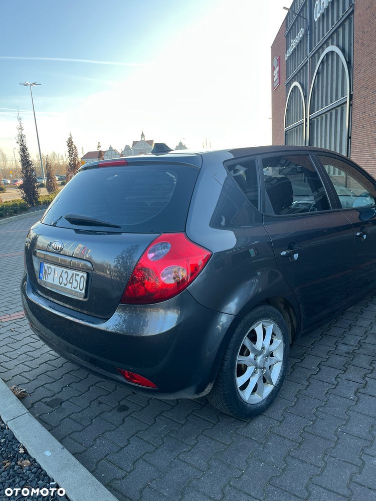 Kia Ceed 1.6 Comfort - 13