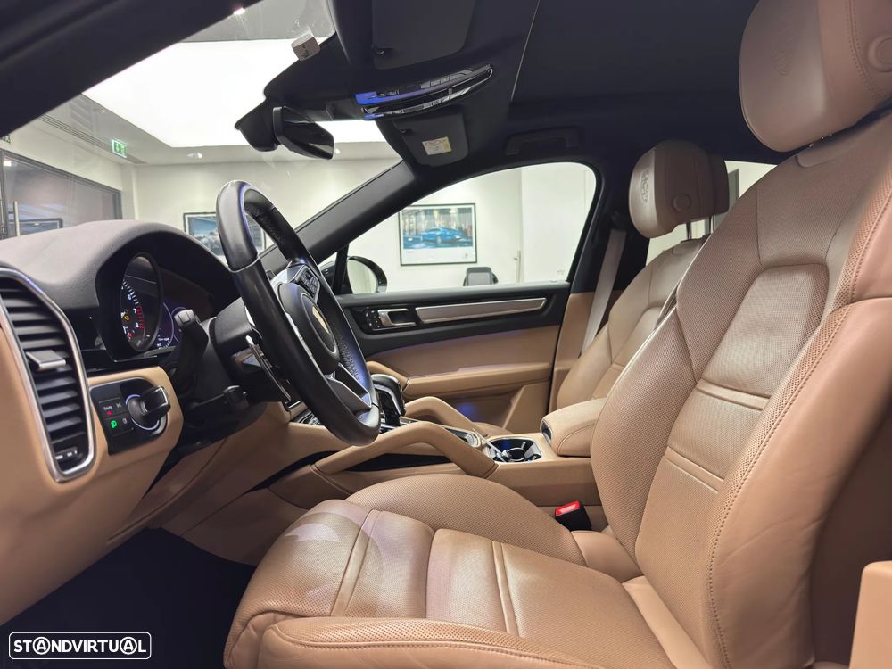 Porsche Cayenne Coupé E-Hybrid Platinum Edition - 15