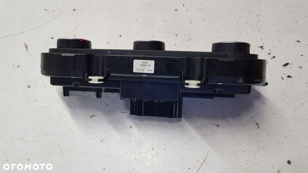 panel klimatyzacji VW Passat B7 - 7