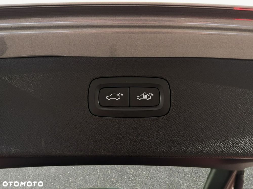 Volvo XC 90 - 19