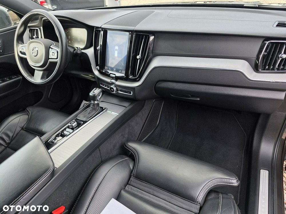 Volvo XC 60 D5 SCR AWD Inscription - 26