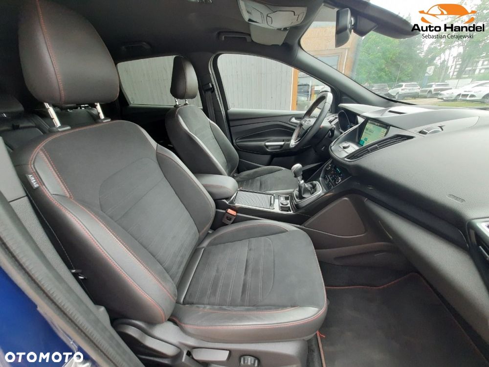 Ford Kuga 1.5 EcoBoost 2x4 ST-Line - 37