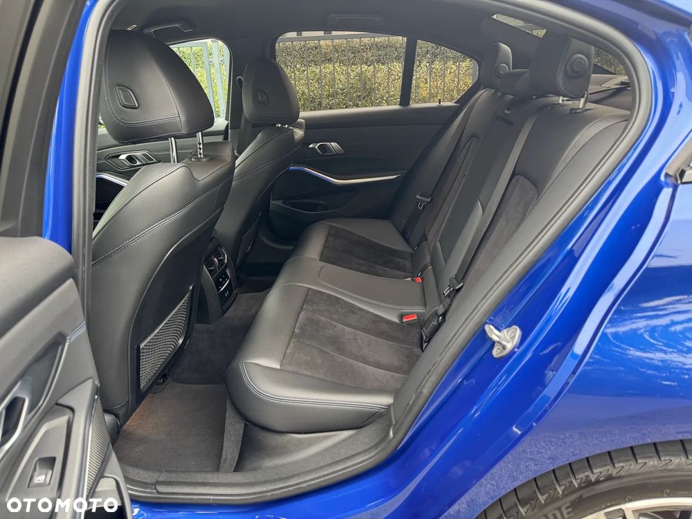 BMW Seria 3 318d M Sport - 21