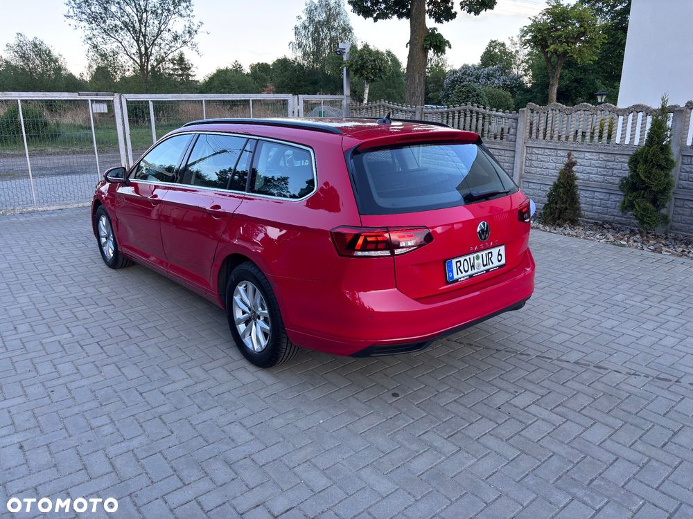 Volkswagen Passat Variant 2.0 TDI SCR DSG BlueMotion Comfortline - 10
