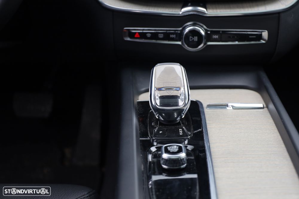 Volvo XC 60 2.0 T6 PHEV Inscription AWD - 21