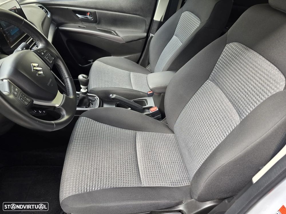 Suzuki S-Cross - 23
