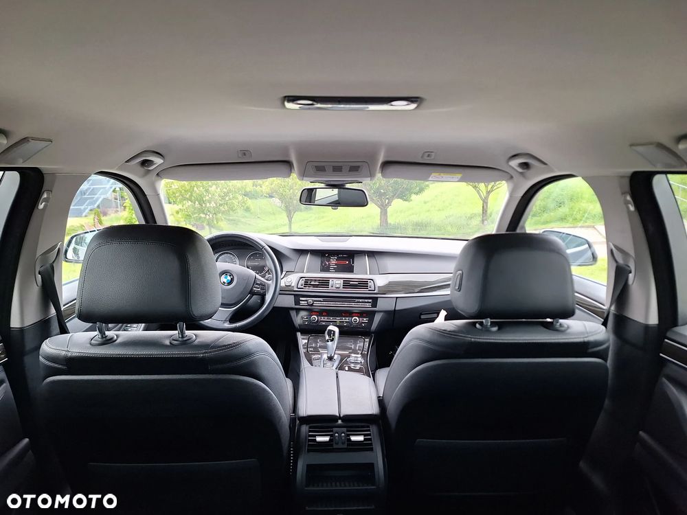 BMW Seria 5 520d Luxury Line - 14