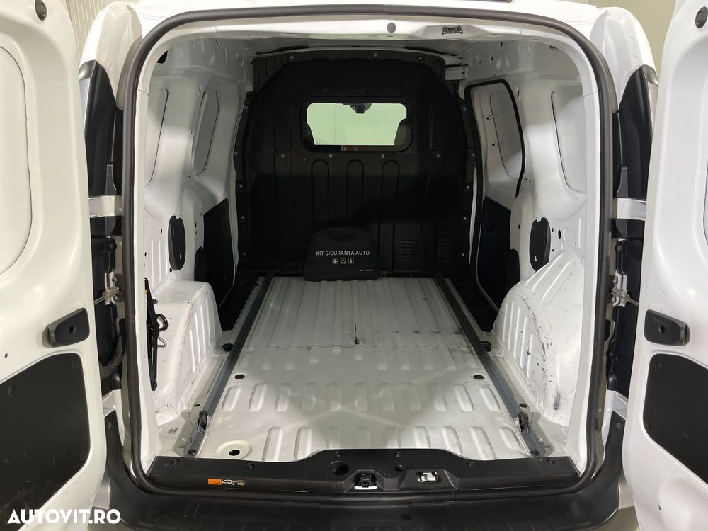 Renault Express - 10