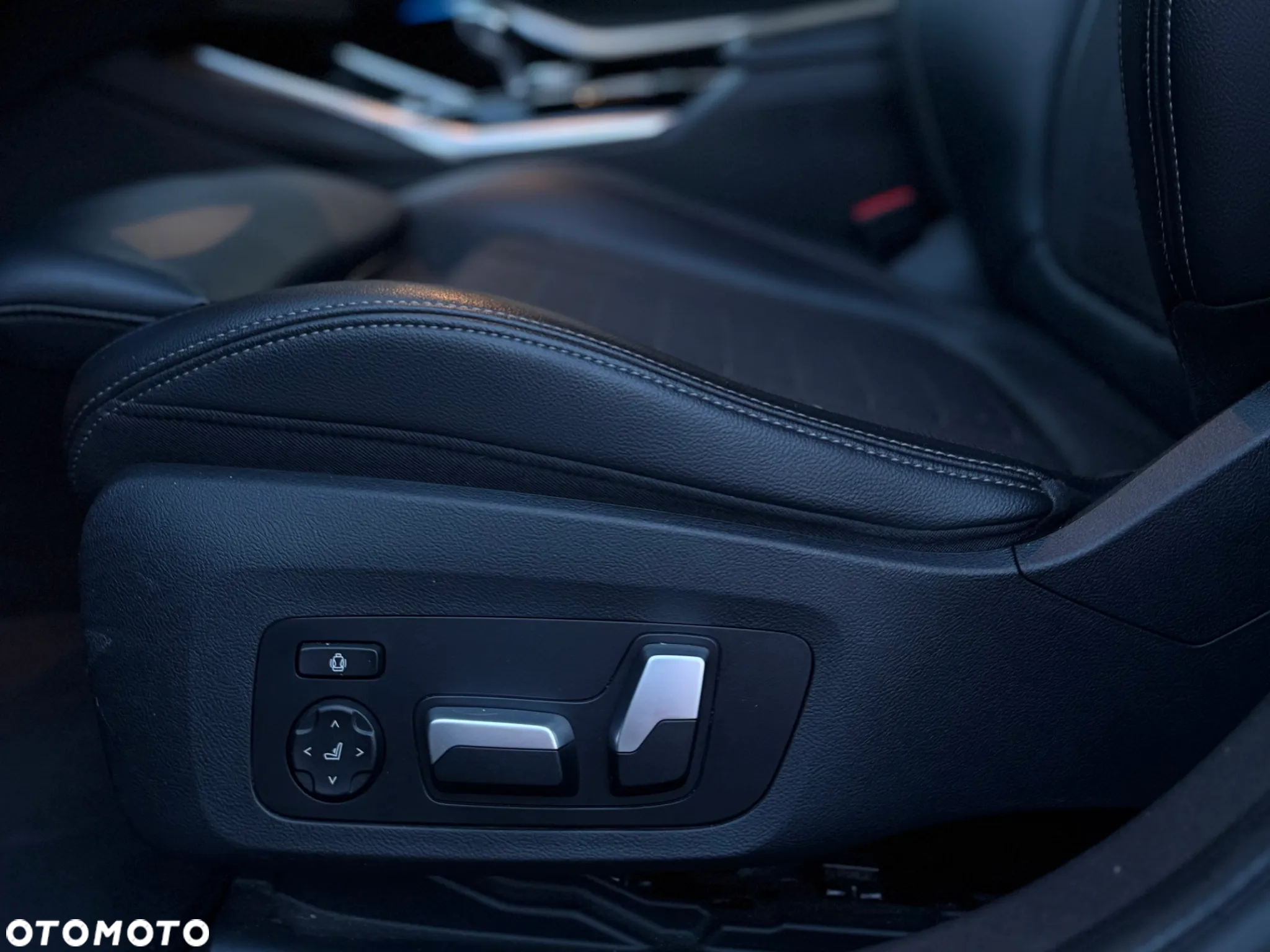 BMW Seria 3 330e Sport Line - 16