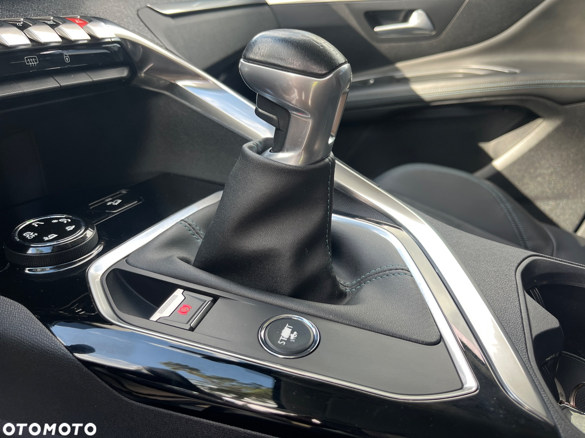 Peugeot 3008 PureTech 130 Stop & Start GPF Crossway - 25