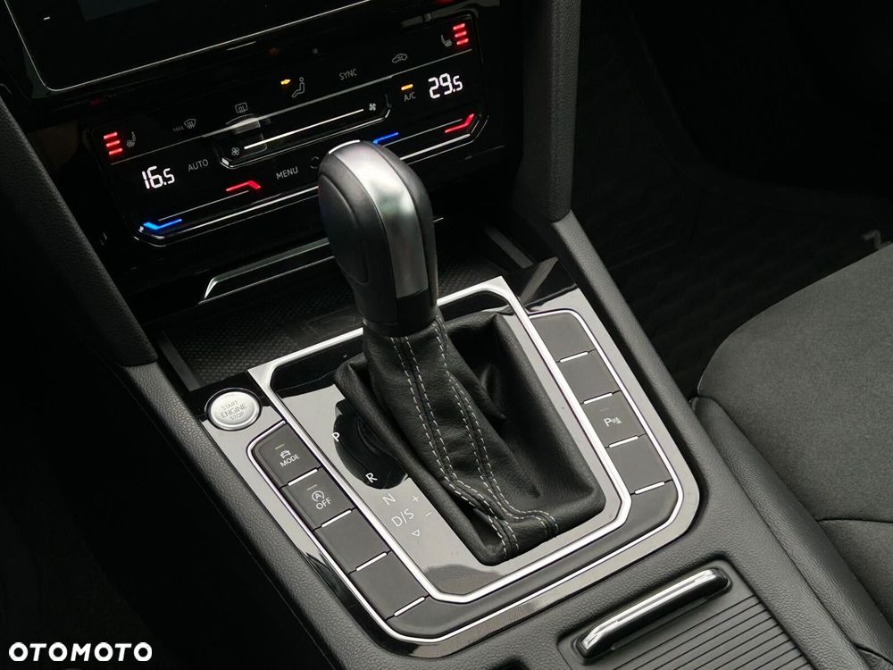 Volkswagen Arteon 2.0 TSI R-Line DSG - 25