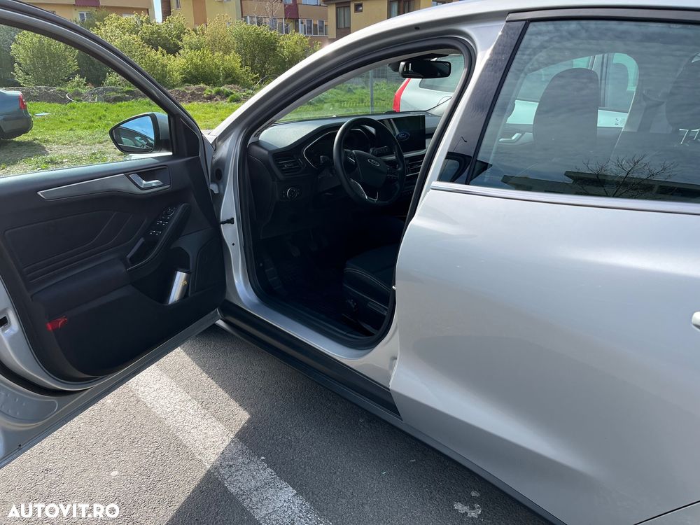 Ford Focus 1.0 EcoBoost MHEV Titanium - 10