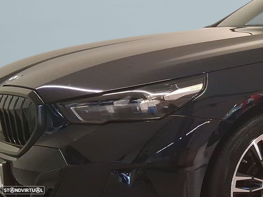 BMW 530 e Pack Desportivo M - 3