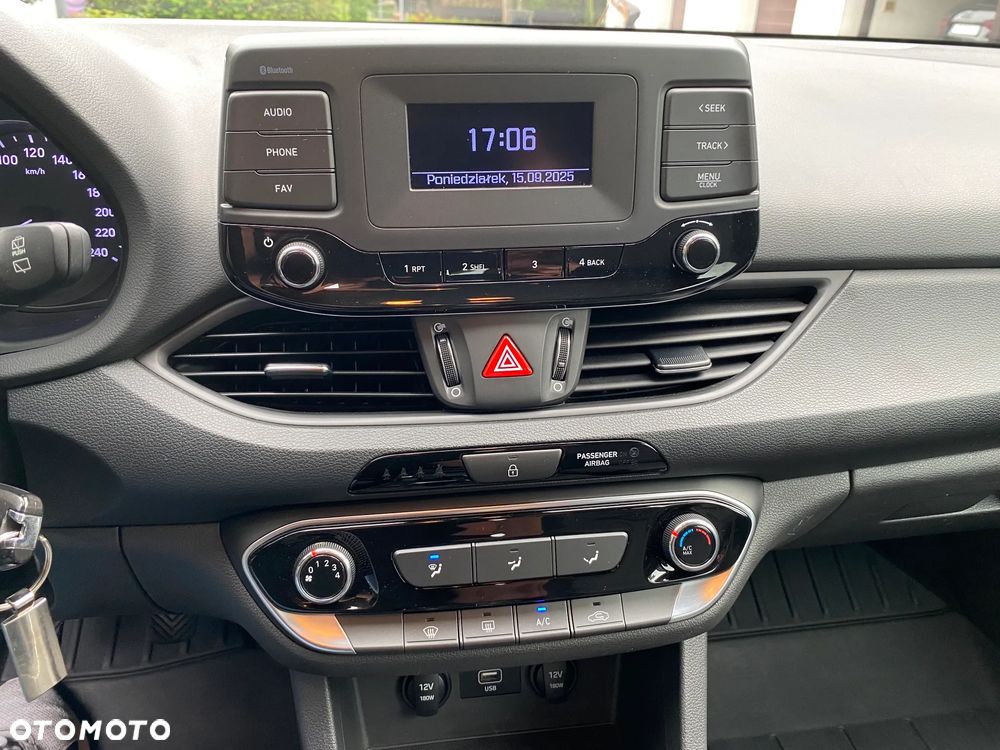 Hyundai i30 1.0 T-GDI Classic + - 13
