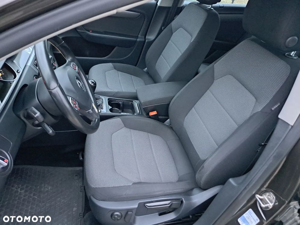 Volkswagen Passat Variant 2.0 TDI BlueMotion Technology Highline - 12