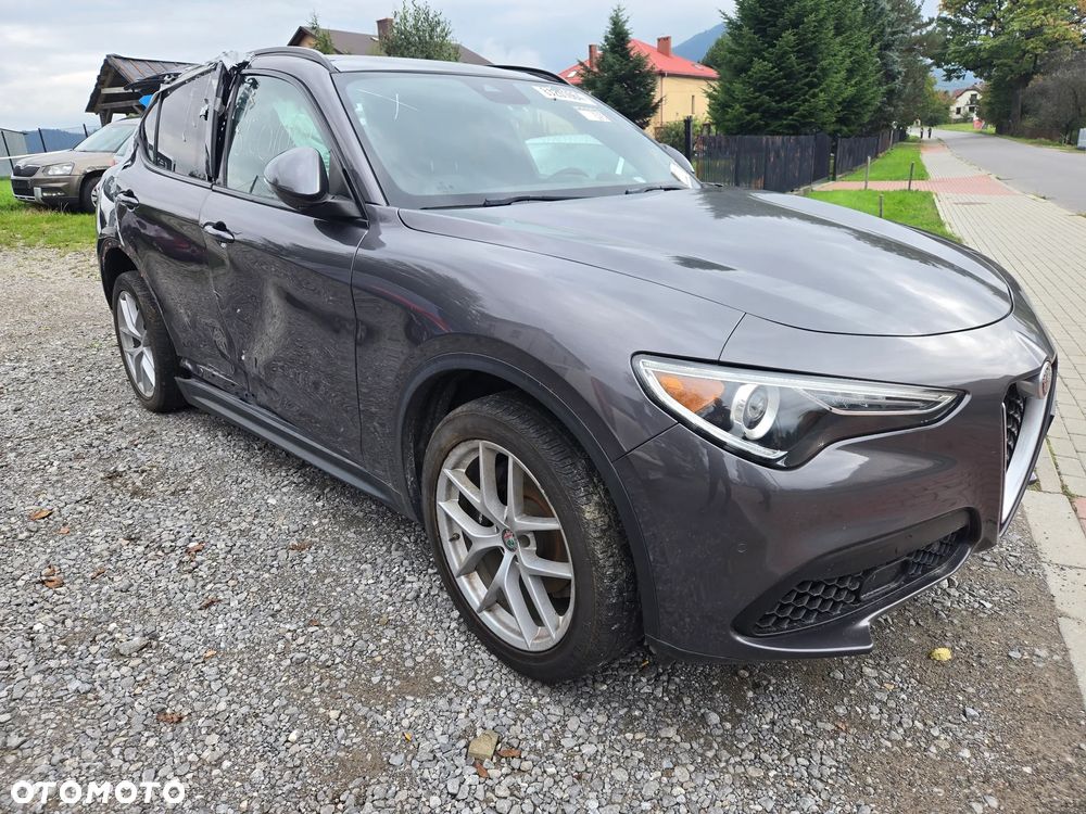 Alfa Romeo Stelvio 2.0 Turbo 16V AT8-Q4 Veloce Ti - 16