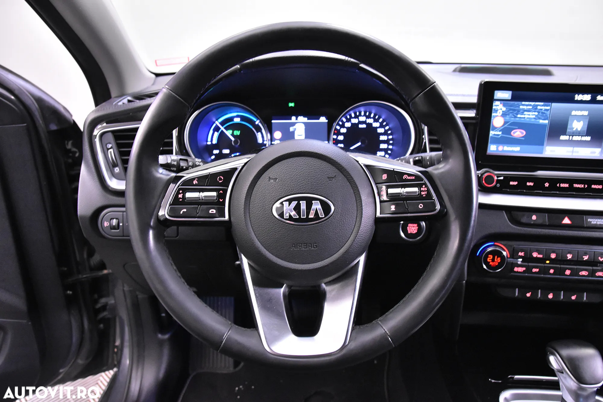 Kia XCeed - 16