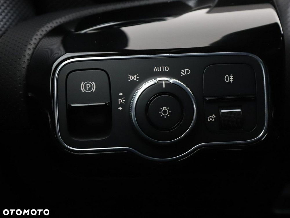 Mercedes-Benz CLA 200 d 8G-DCT Progressive - 36