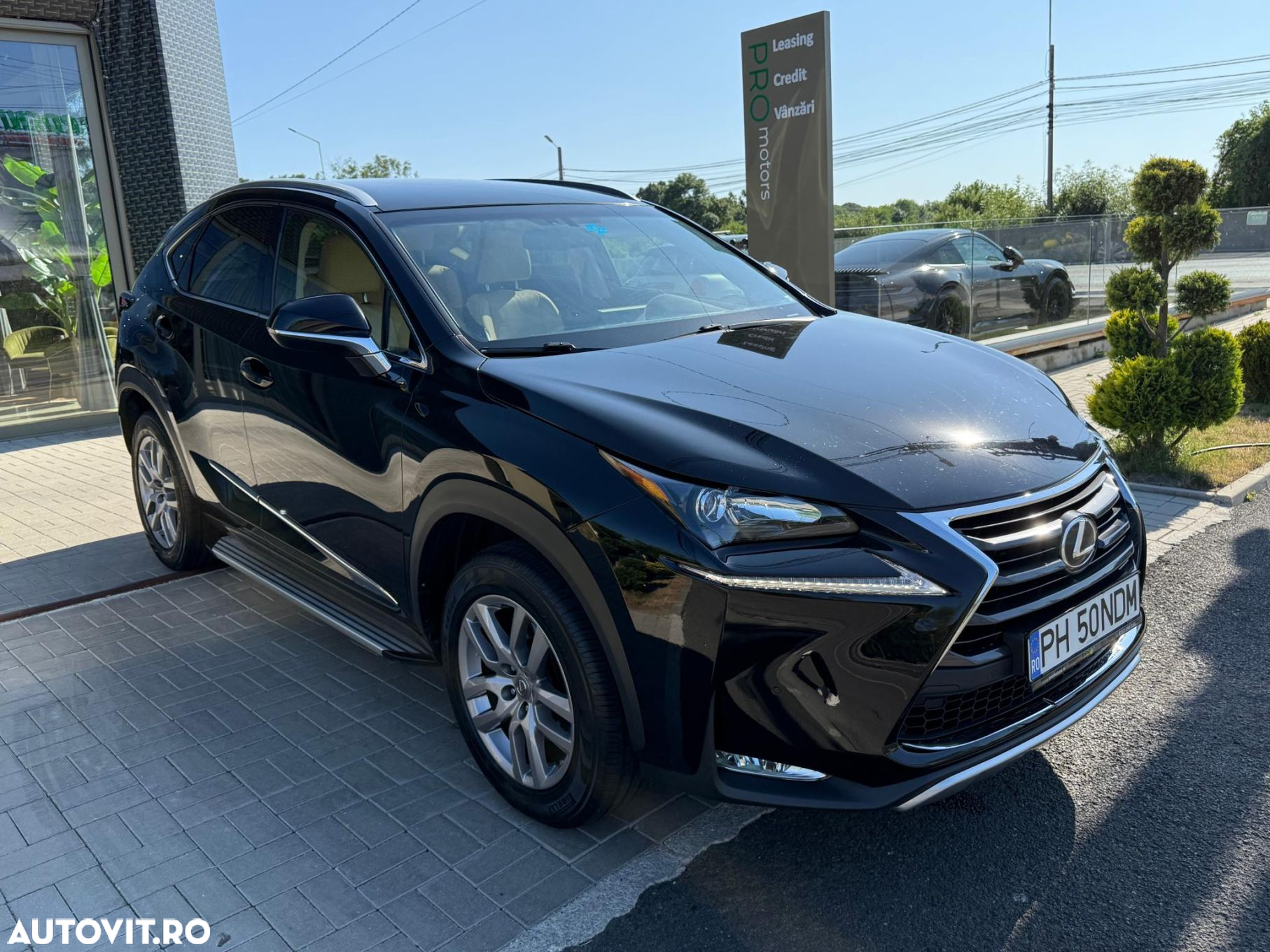 Lexus Seria NX - 2