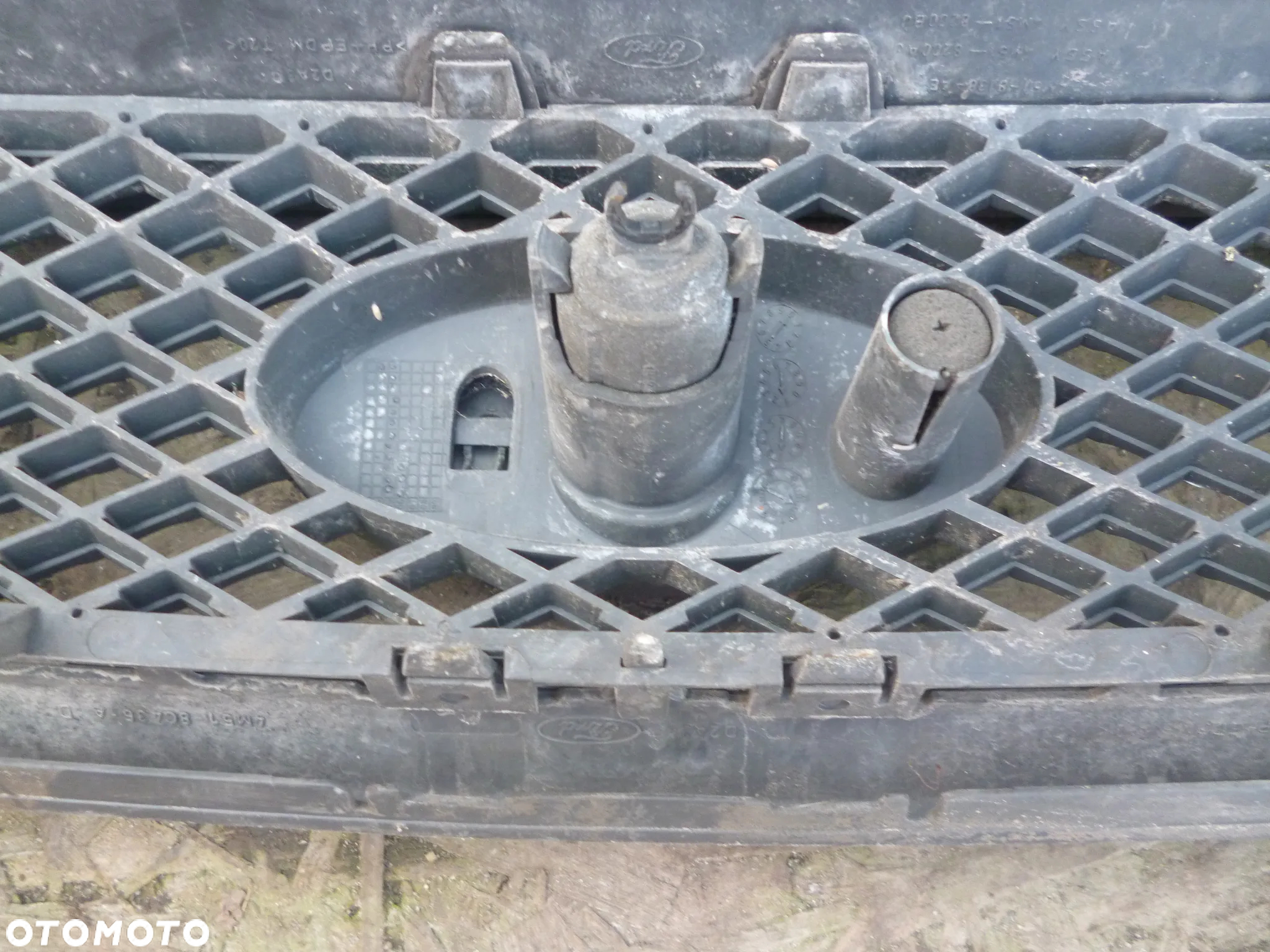 FORD FOCUS MK2 GRILL ATRAPA - 3