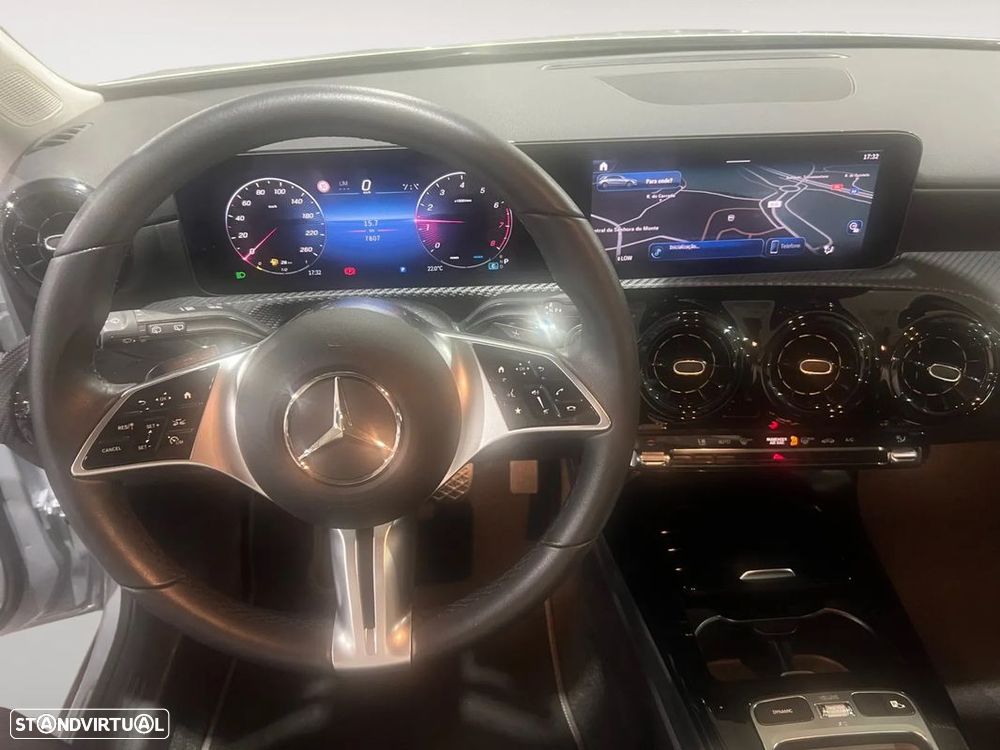 Mercedes-Benz A 200 Standard - 11