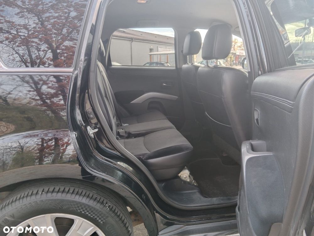 Mitsubishi Outlander 2.0 Intense + NAVI 2WD EU5 - 13