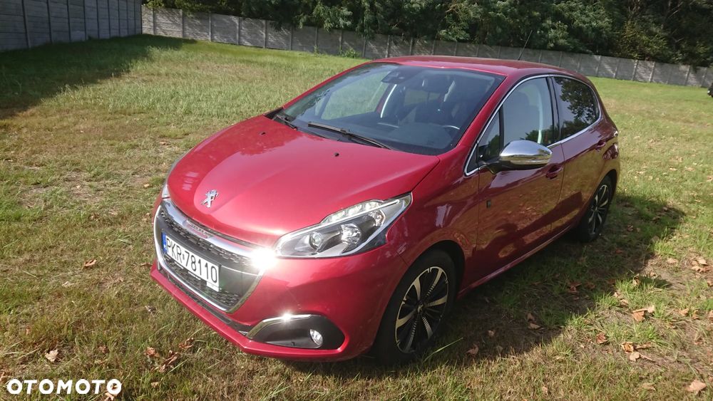 Peugeot 208 - 25