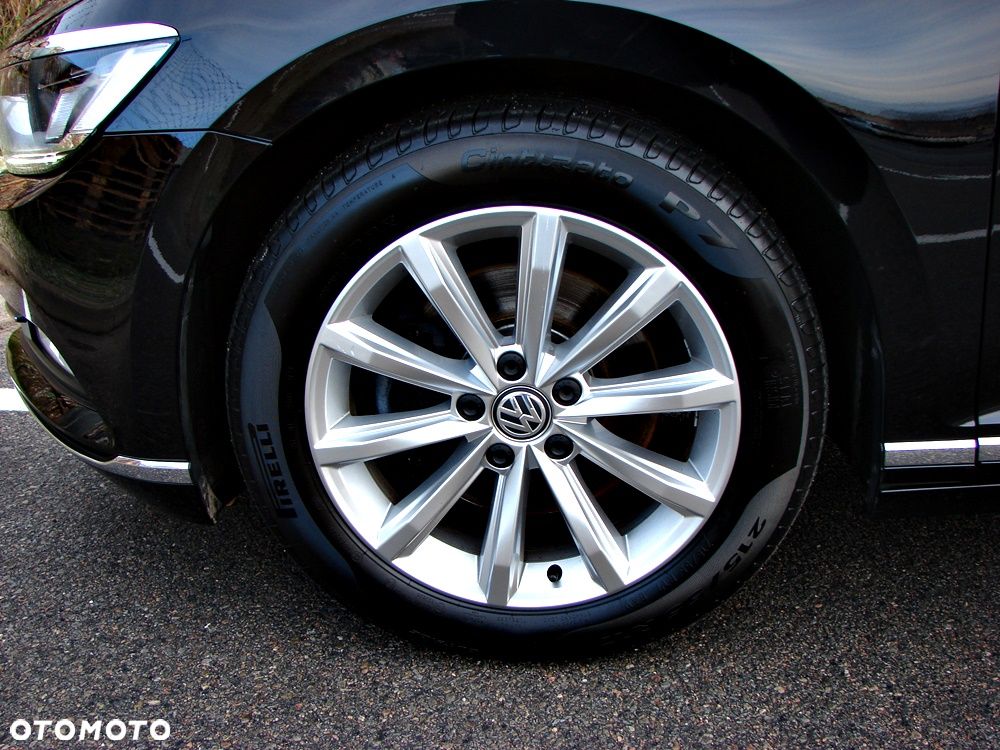Volkswagen Passat Variant 2.0 TDI SCR DSG (BlueM Tech) Highline - 18