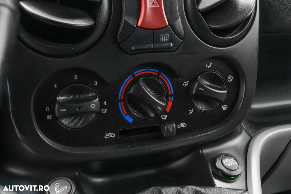 Fiat Doblo Panorama 1.9 Multijet Dynamic - 17