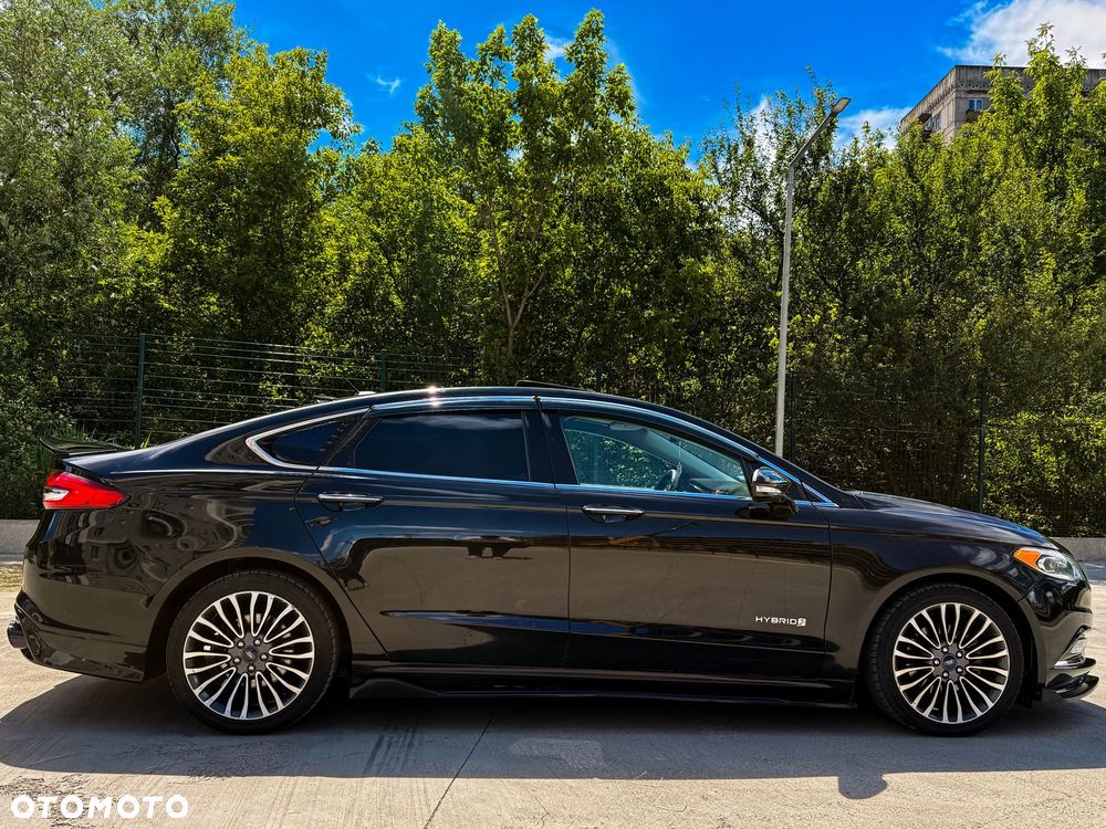 Ford Fusion - 4