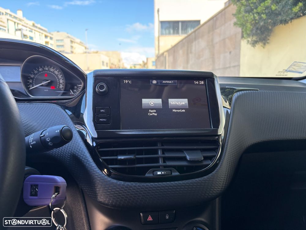 Peugeot 208 1.6 BlueHDi Style - 36