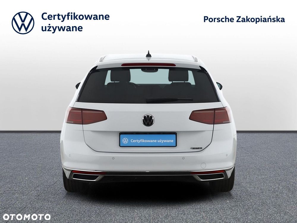 Volkswagen Passat Variant 2.0 TDI 4Mot Elegance DSG - 4