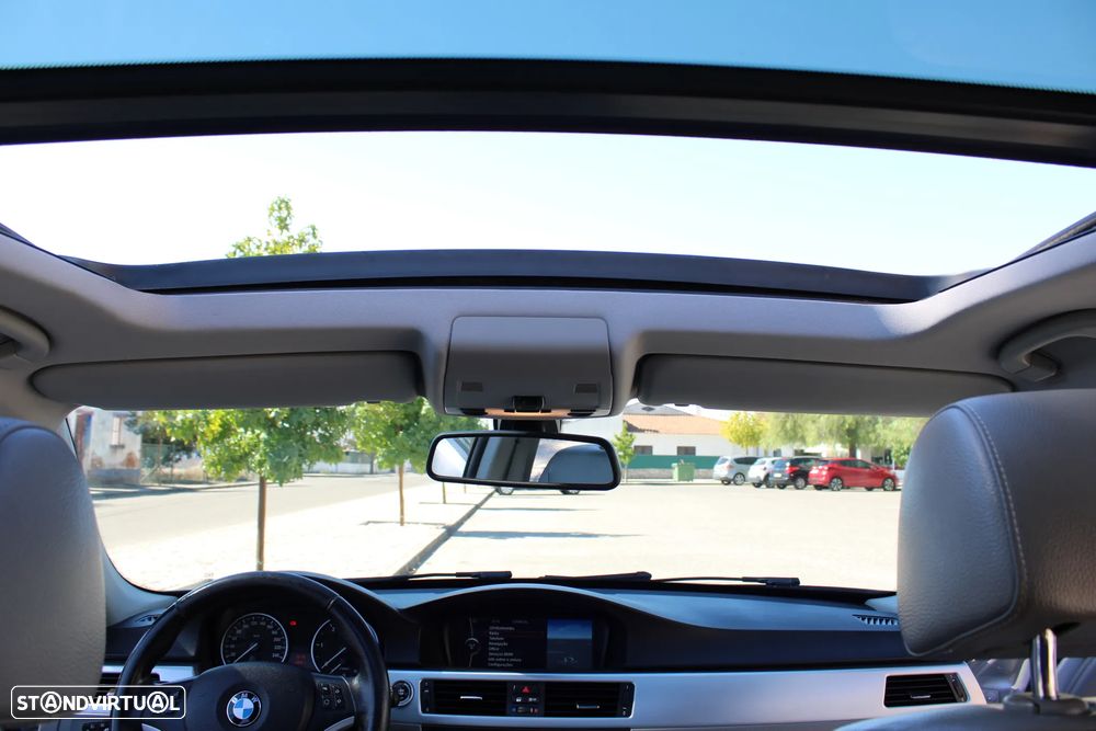 BMW 320 d EfficientDynamics Navigation - 33