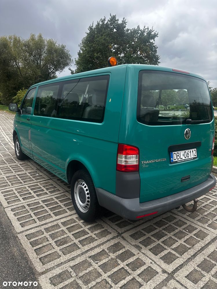 Volkswagen Caravelle - 6
