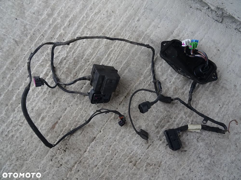 INSTALACJA PRZEWODY POD MASKĘ WIĄZKA KOMORY SILNIKA 2,0 TDI AZV VW TOURAN - 2