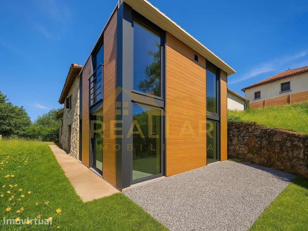 Moradia de Sonho em Fase Final de Remodelação - Arcos de Valdevez - Grande imagem: 2/28