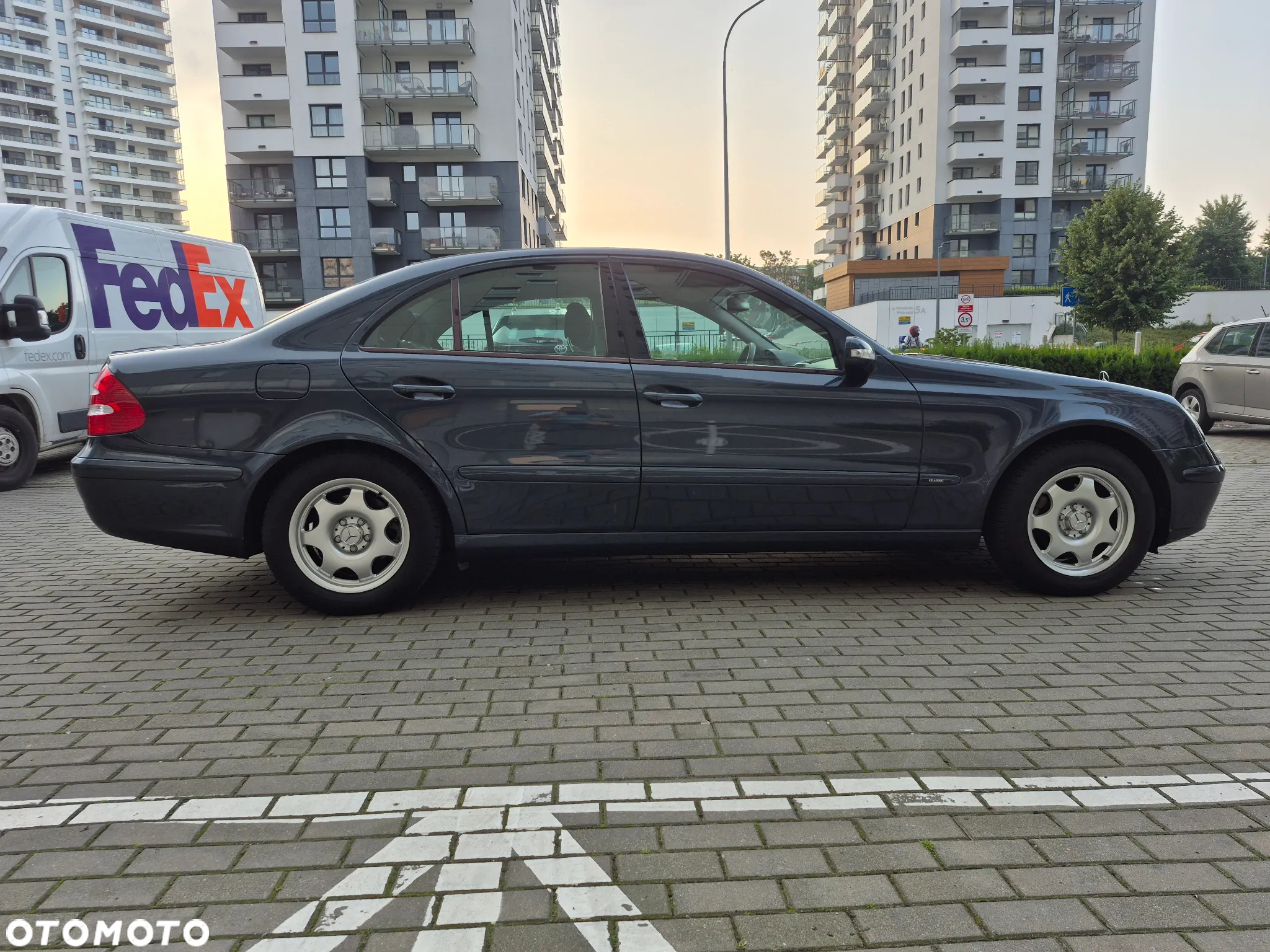 Mercedes-Benz Klasa E 220 CDI Classic - 9
