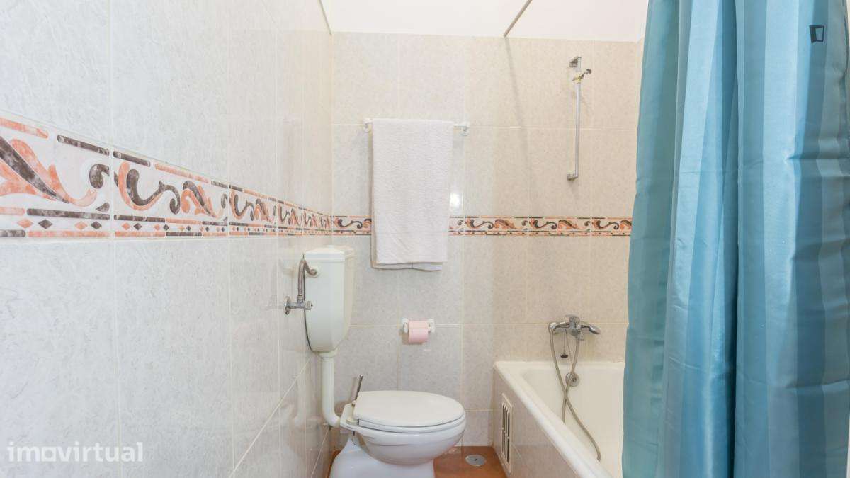 Quarto - localizado em Ramalde Porto - Grande imagem: 2/27