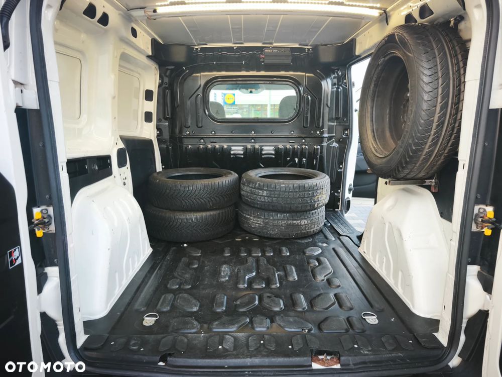 Fiat Doblo II 1.4 16V 95KM PB+LPG, Skrzynia 6-bieg., Klimatyzacja - 17