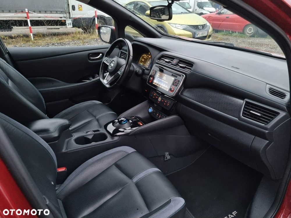 Nissan Leaf 40 kWh Tekna - 9