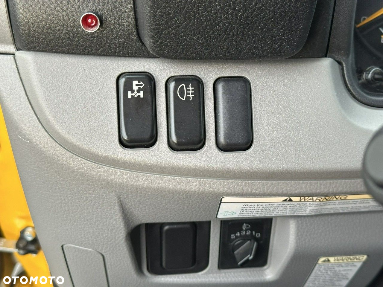 Mitsubishi Fuso Canter - 21