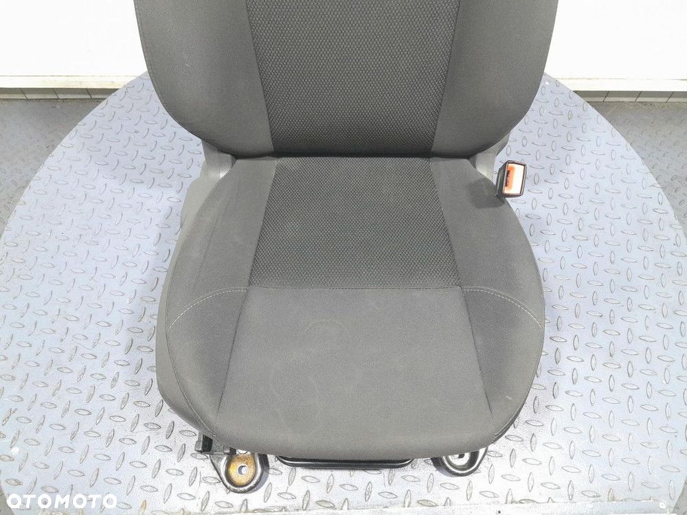 FORD FOCUS MK3 LIFT FOTEL PRAWY PRZEDNI PASAŻERA. - 2