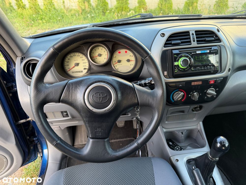Toyota RAV4 - 13