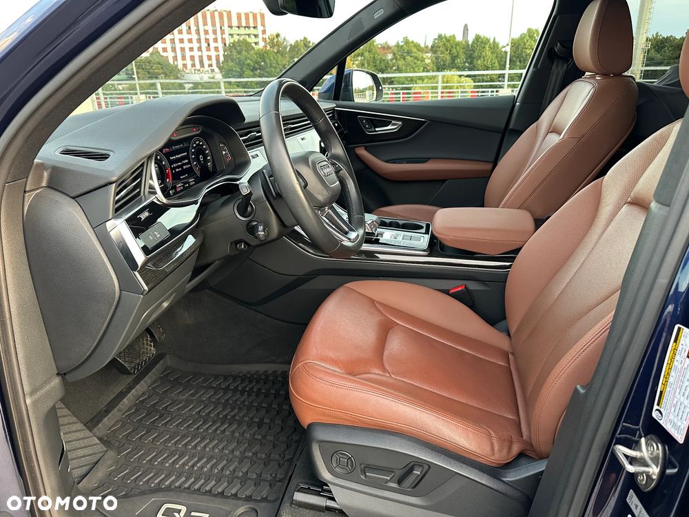 Audi Q7 - 7