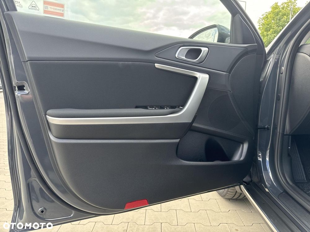 Kia XCeed 1.5 T-GDI M - 10