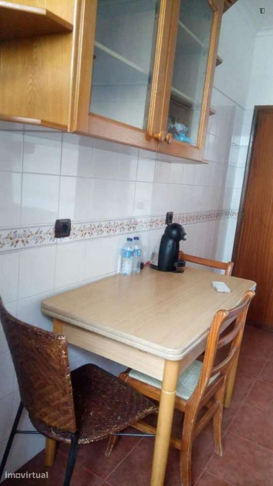 Quarto - localizado em Amadora Lisbon - Grande imagem: 5/7