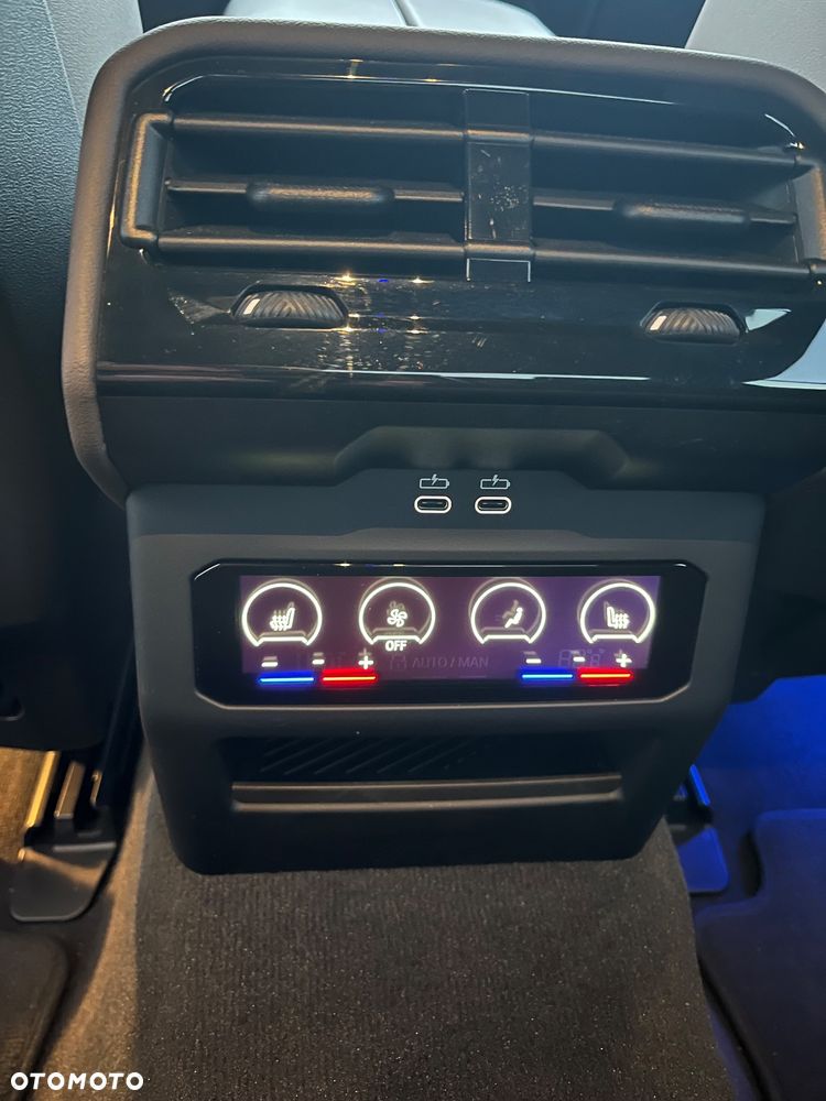 BMW Seria 5 550e xDrive - 13