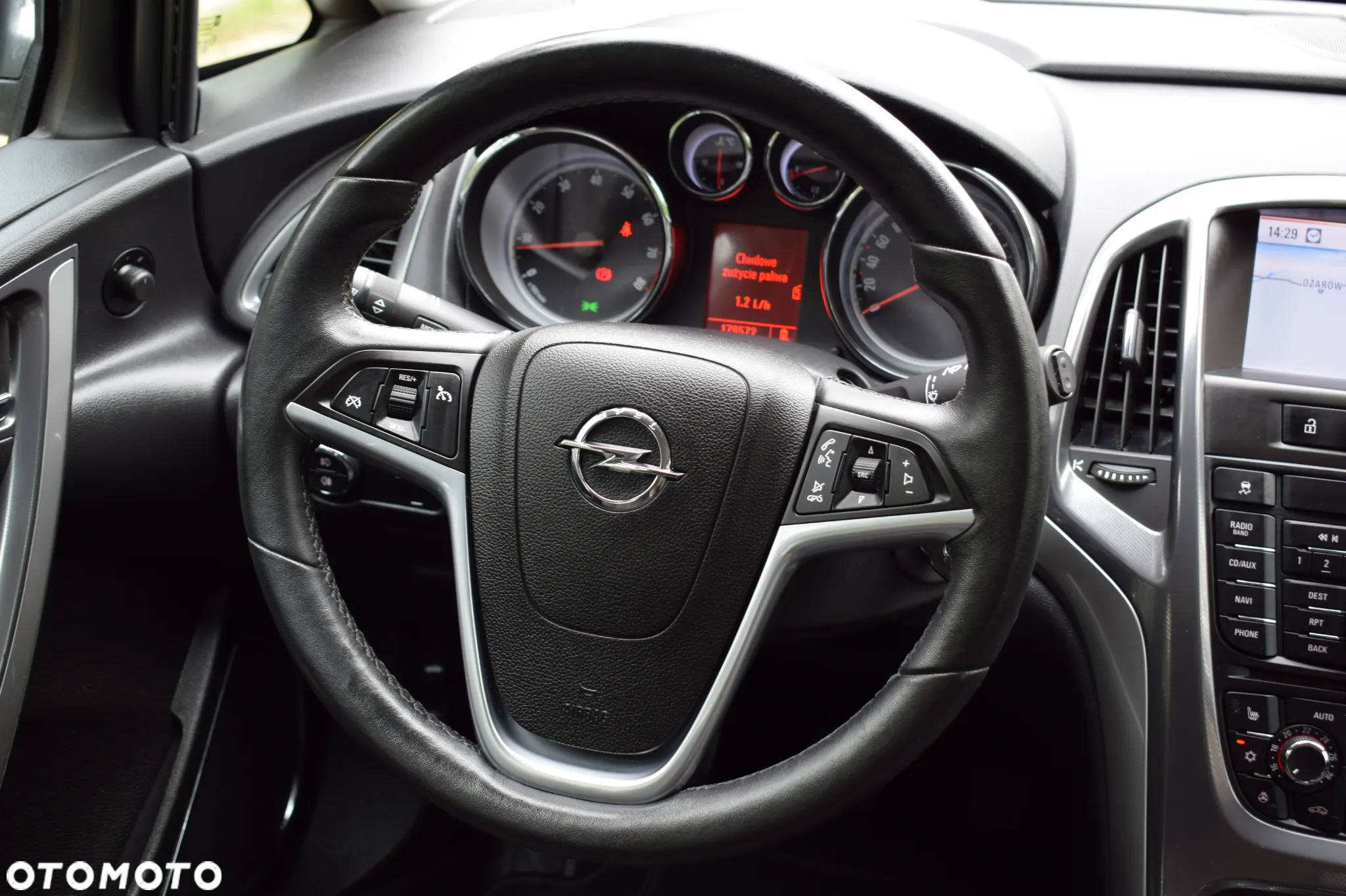 Opel Astra 1.6 Turbo Cosmo - 27