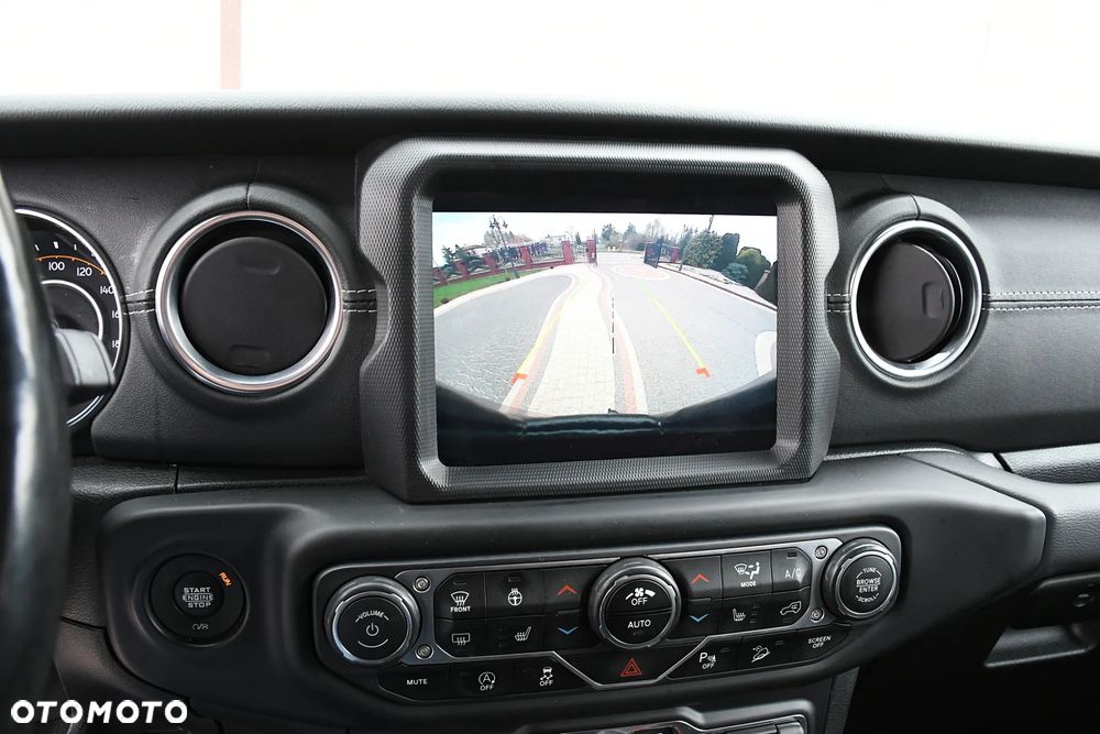 Jeep Wrangler Unlimited 2.2 CRD Sahara - 28